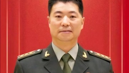 BOB半岛体育首页-“英雄团长”祁发宝，再次出镜大会，如今晋升新的职务